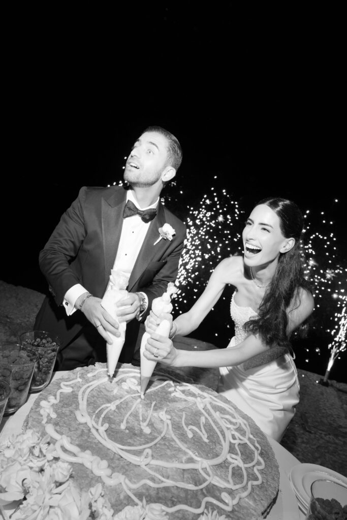 italy wedding photographer flash photo bride and groom 